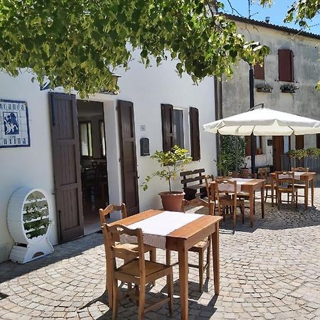 Locanda Delle Grotte Di Onferno Hotel Gemmano Buitenkant foto