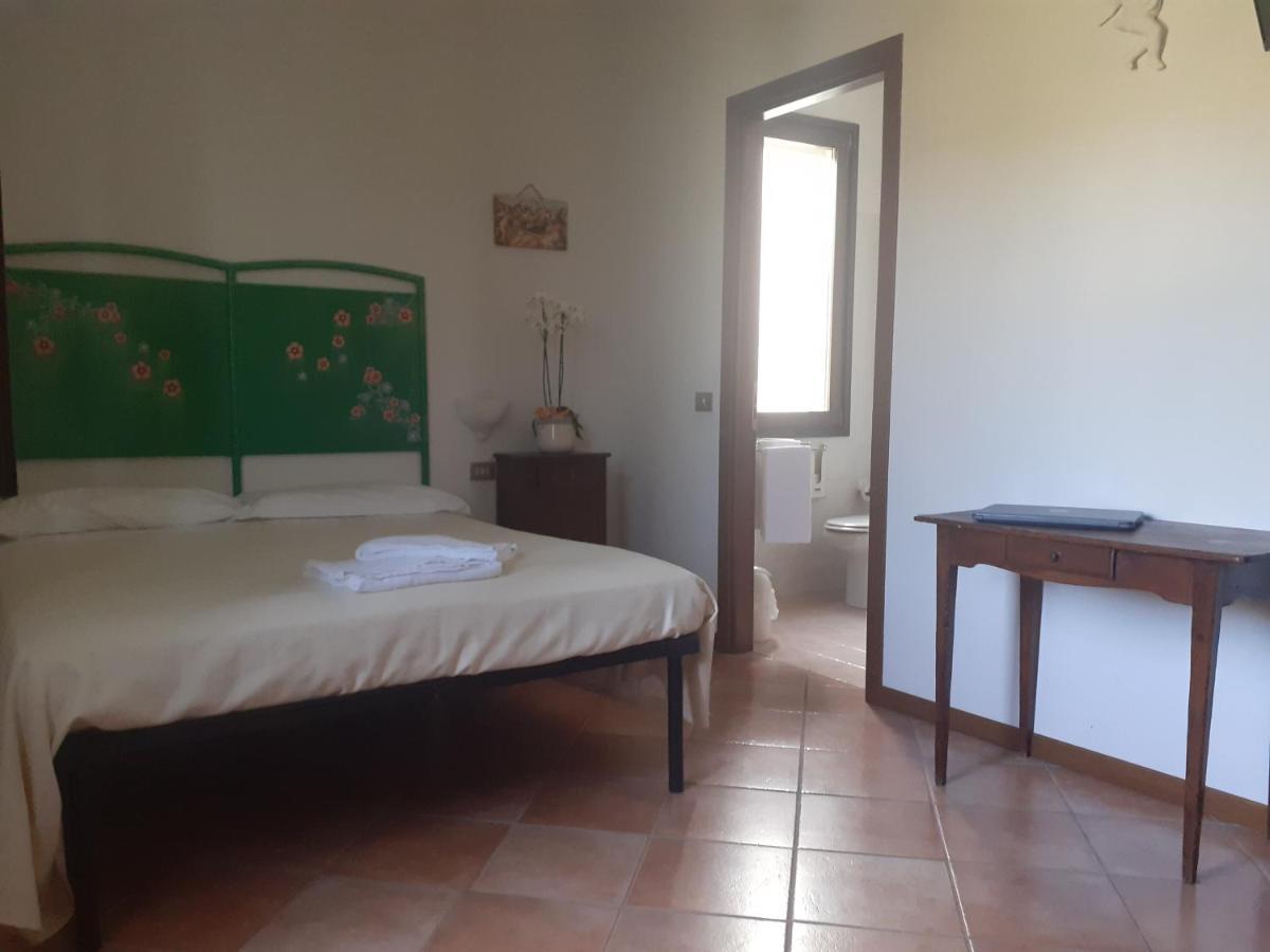Locanda Delle Grotte Di Onferno Hotel Gemmano Buitenkant foto