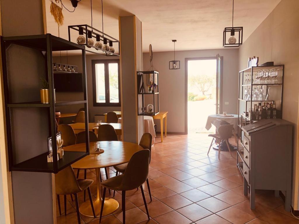 Locanda Delle Grotte Di Onferno Hotel Gemmano Buitenkant foto